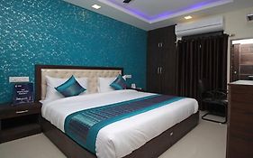 Airport Tourist Palace